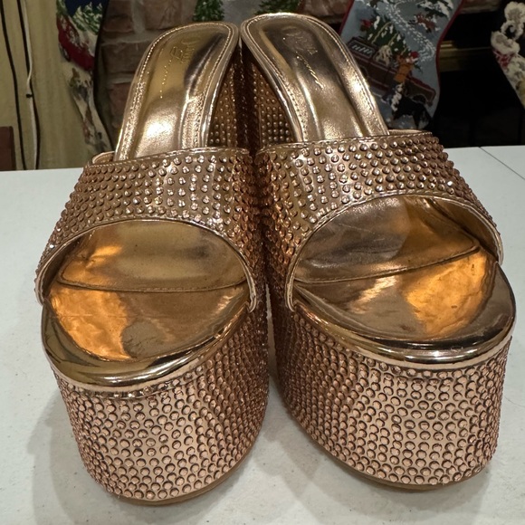 Olivia rose gold rhinestoned platform heels / size 9 / Excellent condition - Picture 5 of 14